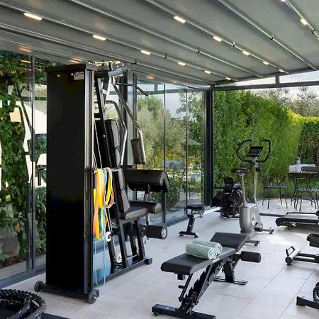 La Villanella 6, Emma Villa *